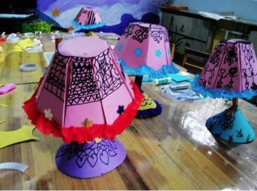 蓝色天空少儿美术